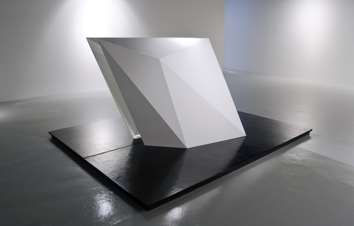 images/All_artworks/anamorphosis/Yann--w-box.jpg