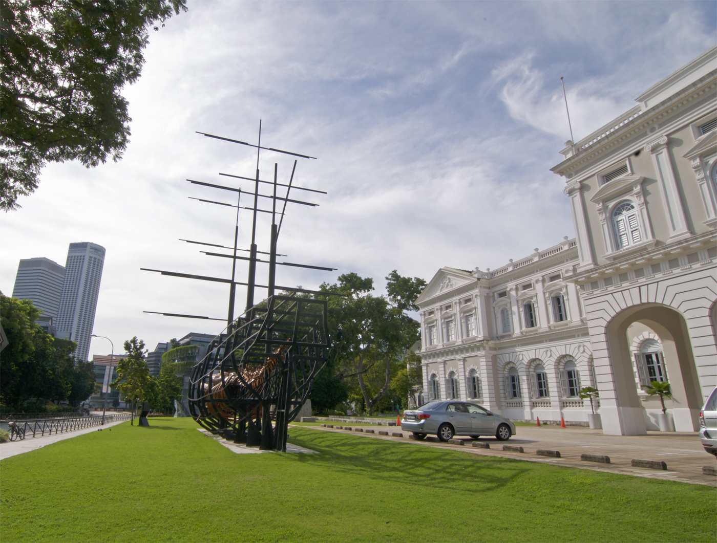 images/All_artworks/the_great_eastindiaman/The-great-east-indiaman_2400-x-500-x-1800cm_-Wood-Welded-steel-and-concrete_-20163.jpg